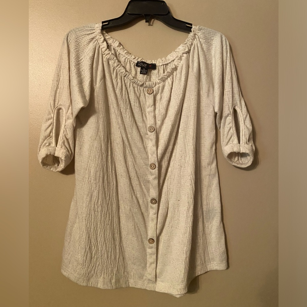 Brand Love button up blouse XL 84% polyester 14% linen 2% spandex Never worn